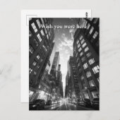 Blick in die Wolkenkratzer Canyon B&W Foto Postkarte (Vorne/Hinten)