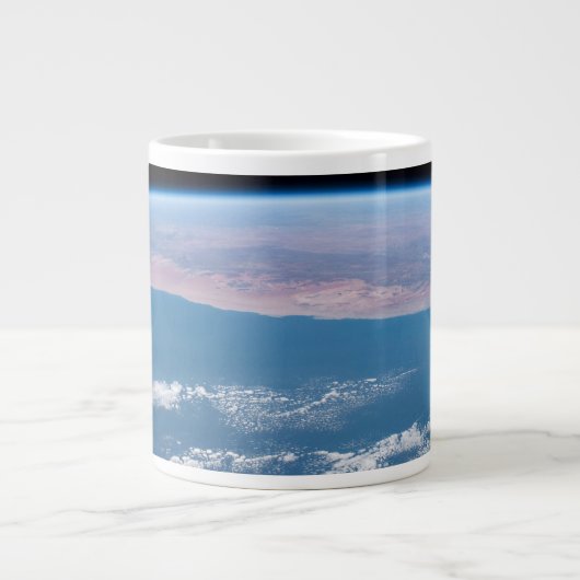 Blick über die Südwestküste Afrikas. Jumbo-Tasse (Vorderseite)