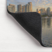 Blick über False Creek auf die Skyline Mousepad (Ecke)