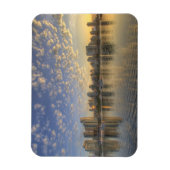 Blick über False Creek auf die Skyline von Magnet (Vertikal)