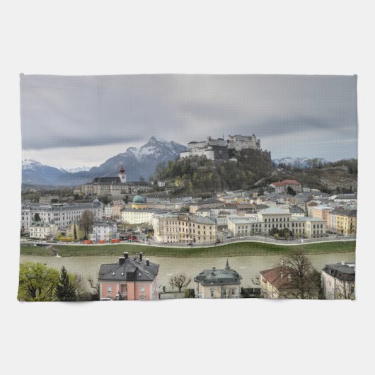 Blick über Salzburg Österreich Geschirrtuch (Horizontal)