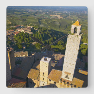 Blick vom Turm, San Gimignano, Siena, Toskana Quadratische Wanduhr