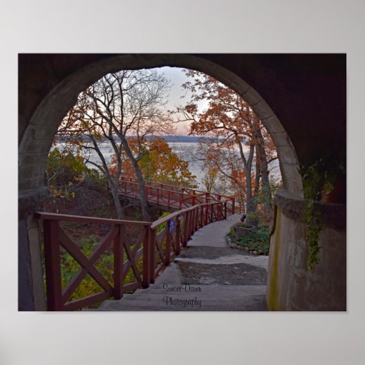 Blick von innen auf die Bannerman-Residenz Poster (Vorne)