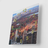 Blick von oben: Herbst im Zentralpark 01 Quadratische Wanduhr (Winkel)