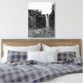 Blick von unten Wasserfall Leinwanddruck (Insitu (Schlafzimmer))