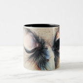 Blinzeln der Eule Zweifarbige Tasse (Mittel)