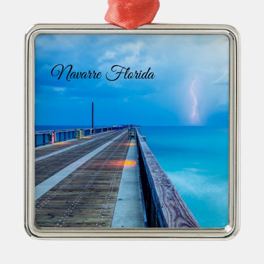 Blitze am Navarra Beach Pier Ornament Aus Metall (Vorne)