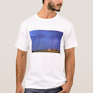 Blitze schlagen in Tafelberge bei Scottsbluff ein T-Shirt