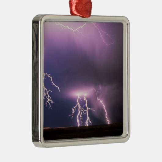 Blitze. Silbernes Ornament (Rechts)