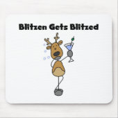 Blitzen Gets Blitzed Reindeer Tshirts und Geschenk Mousepad (Vorne)