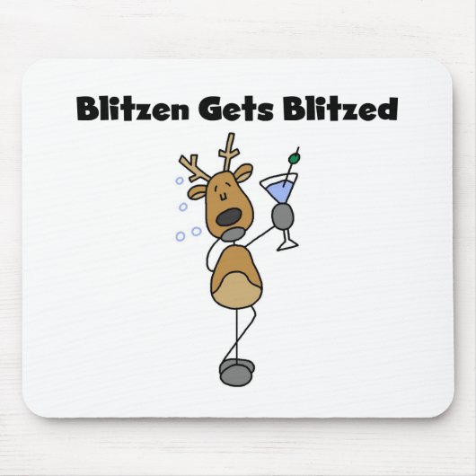 Blitzen Gets Blitzed Reindeer Tshirts und Geschenk Mousepad (Vorne)