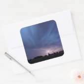 Blitzschlag während Gewitter Quadratischer Aufkleber (Umschlag)