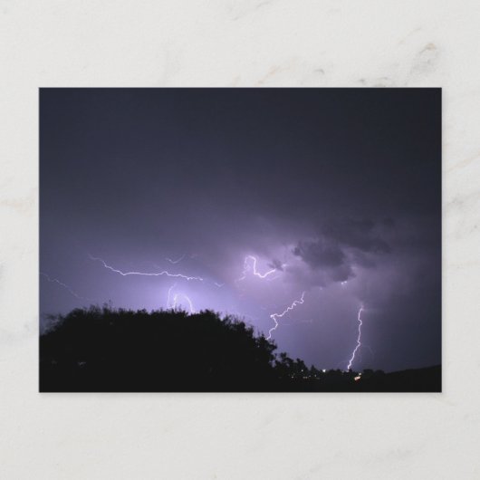 Blitzstürme am lila Himmel Postkarte (Vorderseite)