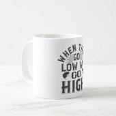 BLM - Wenn sie niedrig sind, gehen wir hoch Kaffeetasse (Vorderseite Links)