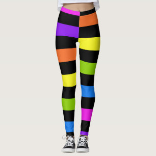 Blöcke von hellen Farben mit schwarz Leggings