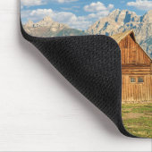 Blockhaus nahe Gebirgszug Mousepad (Ecke)