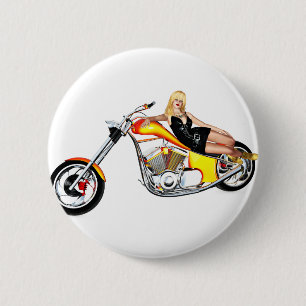 Blond auf einem Chopper Button