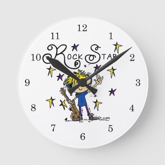 Blond Boy Rock Star Runde Wanduhr (Vorderseite)