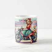 Blond Girl auf dem Rad mit ihrem Ingwer Cat Button Kaffeetasse (Mittel)
