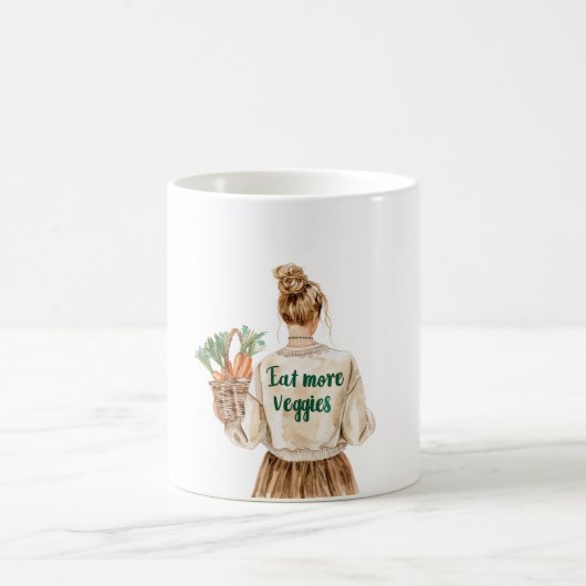 Blond Girl Eat Veggies Carrots Kaffeetasse (Mittel)