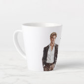 Blond Hair Man Brown Jacket Milchtasse (Linke Ecke)