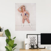 Blonde Bikini Poster 24,46" x 32,61" (Heimbüro)