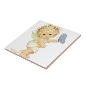 Blonde Engel Baby mit Schmetterling. Fliese (Seite)