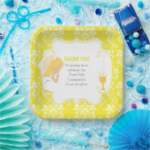Blonde Girl Yellow Damask Pappteller (Party)