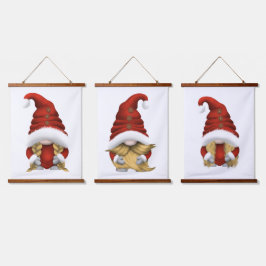 Blonde-Haired Christmas Gnome Family – Wood-Topped Wandteppich Mit Holzrahmen