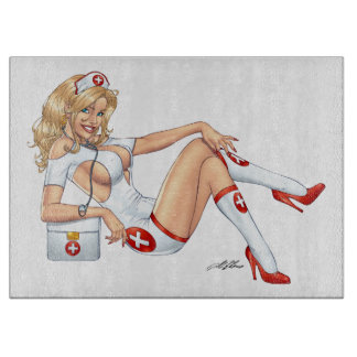Blonde Krankenschwester in der Uniform Strümpfe Schneidebrett