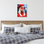 Blonde Lady in Rot Leinwanddruck (Insitu (Schlafzimmer))