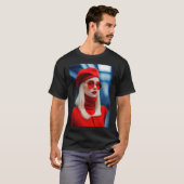 Blonde Lady in Rot T-Shirt (Vorne ganz)