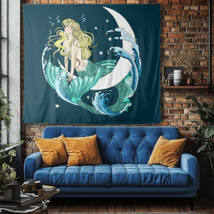 Blonde Meerjungfrau Halbmond Fantasy Art Deco Wandteppich