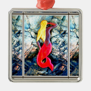 blonde Meerjungfrau in rotem Granit Silbernes Ornament
