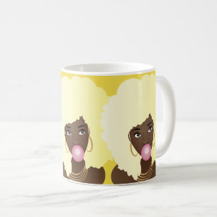 Blonder Afro, rosa Kaugummi-Tasse knallend Kaffeetasse