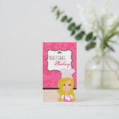 Blonder Bäcker auf rosa Brown-Schale backt Visitenkarte (Stehend Vorderseite)