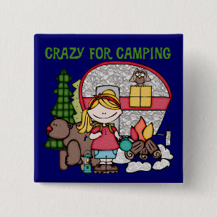 Blondes Mädchen verrückt für Camping Button