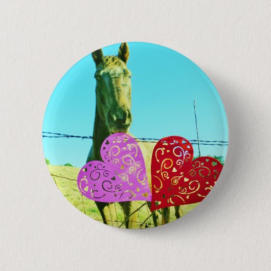 Blondes Pferd und rosa und rote Herzen Button (Vorderseite)