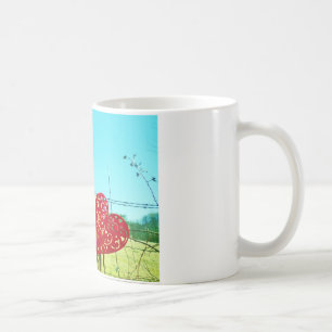 Blondes Pferd und rosa und rote Herzen Kaffeetasse