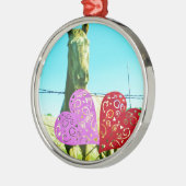Blondes Pferd und rosa und rote Herzen Ornament Aus Metall (Links)