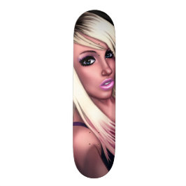 Blondes Skater-Mädchen Skateboard