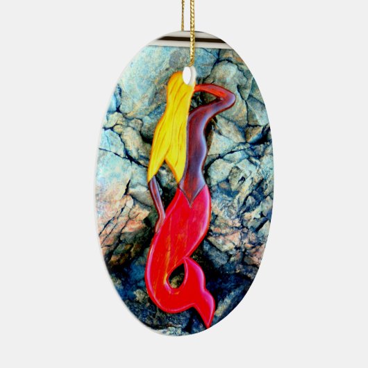 Blondine in rot keramikornament (Rechts)