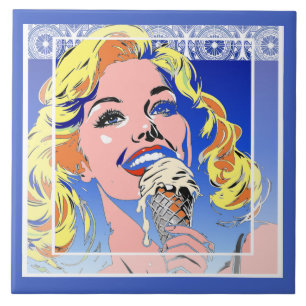 Blondine isst Eis im farbenfrohen Pop-Art-Stil der Fliese