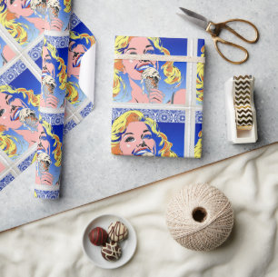 Blondine isst Eis im farbenfrohen Pop-Art-Stil der Geschenkpapier