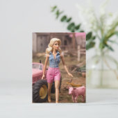 Blondoll auf einem popokalyptischen Bauernhof Postkarte (Stehend Vorderseite)