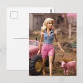Blondoll auf einem popokalyptischen Bauernhof Postkarte (Vorne/Hinten)