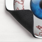 Bloodshot blauer Augapfel Mousepad (Ecke)