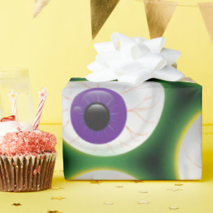 Bloodshot lila Zombie schaut Halloween-Augen an Geschenkpapier