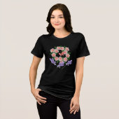"Bloom Boldly – Floral Aesthetic for bestie/gf Tri-Blend Shirt (Vorderseite voll)
