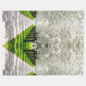 "Bloom Trail Dreams - Tranquisit Pathway" Fleecedecke (Vorderseite (Horizontal))
